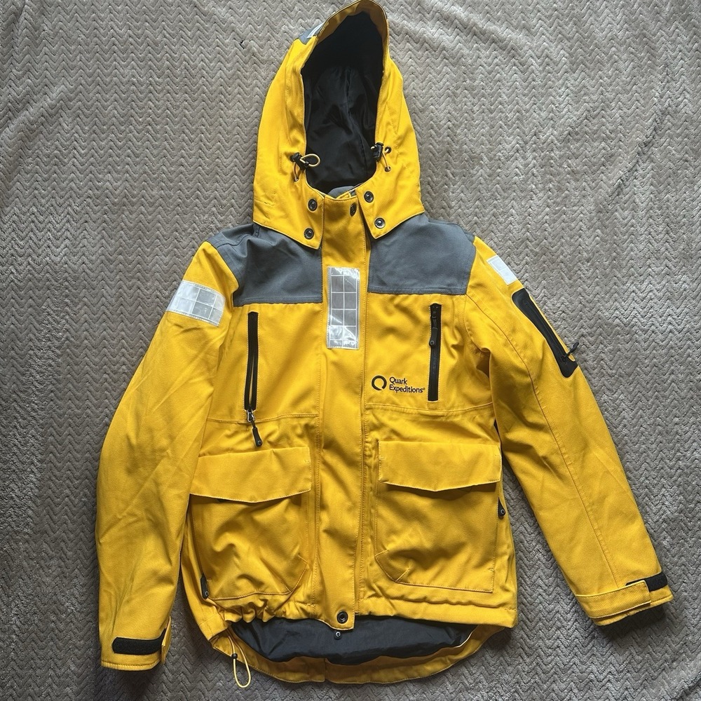 Quark Expeditions Woman's Small Waterproof Reflective Heavyweight Hooded Jacket